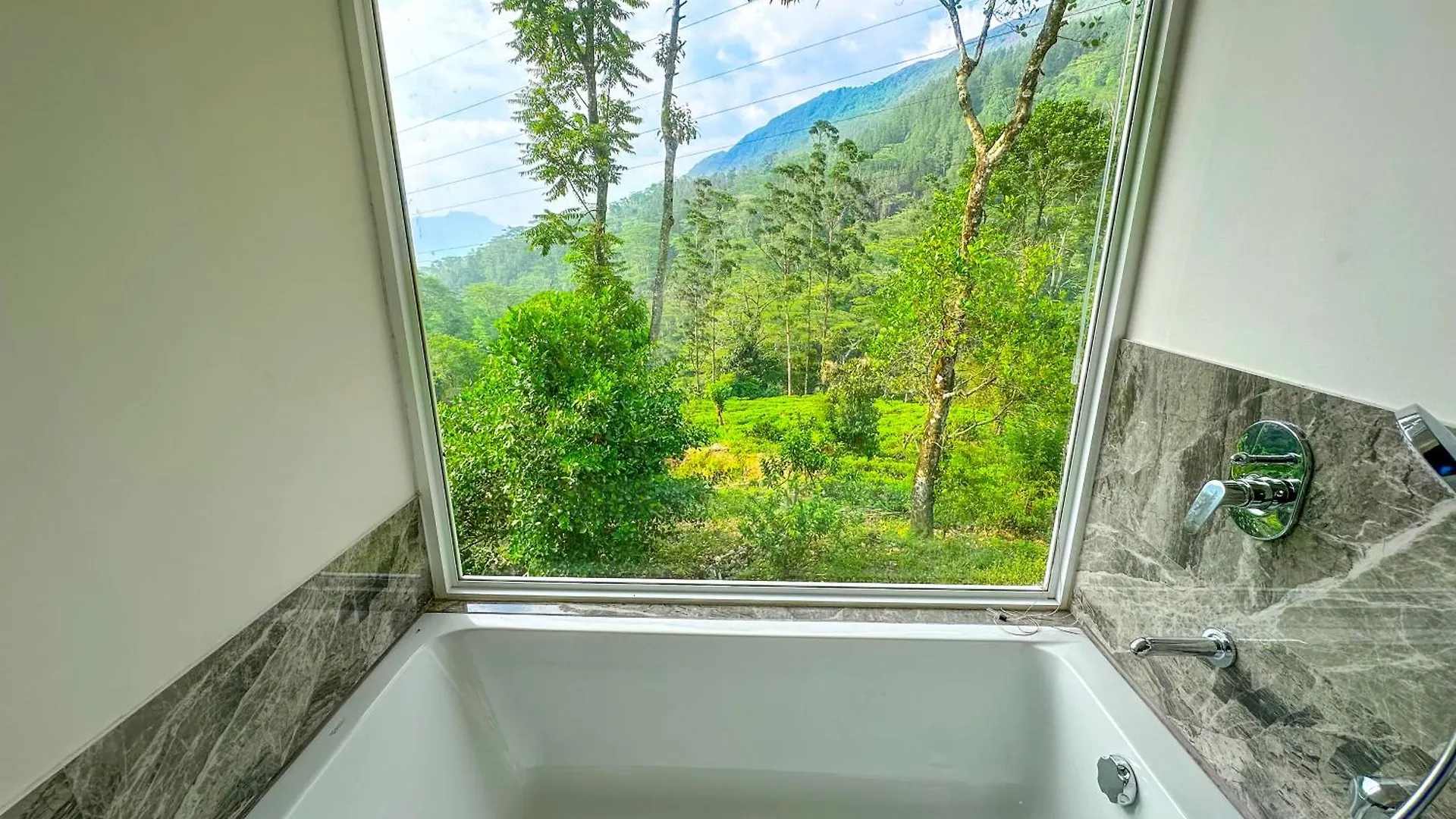 Flaming Tree Resorts Kiriwan Eliya Villa