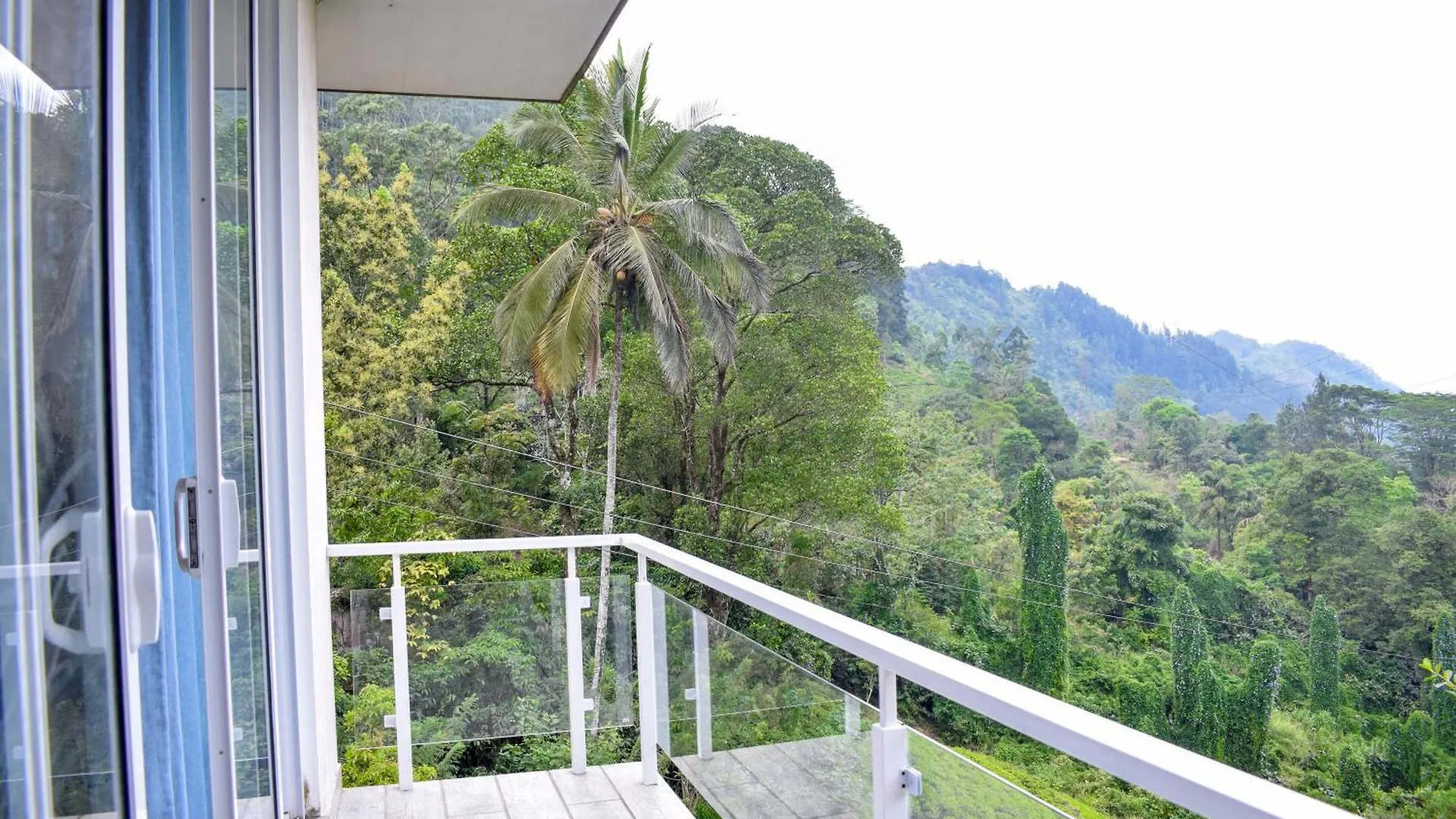 Flaming Tree Resorts Kiriwan Eliya 0*,