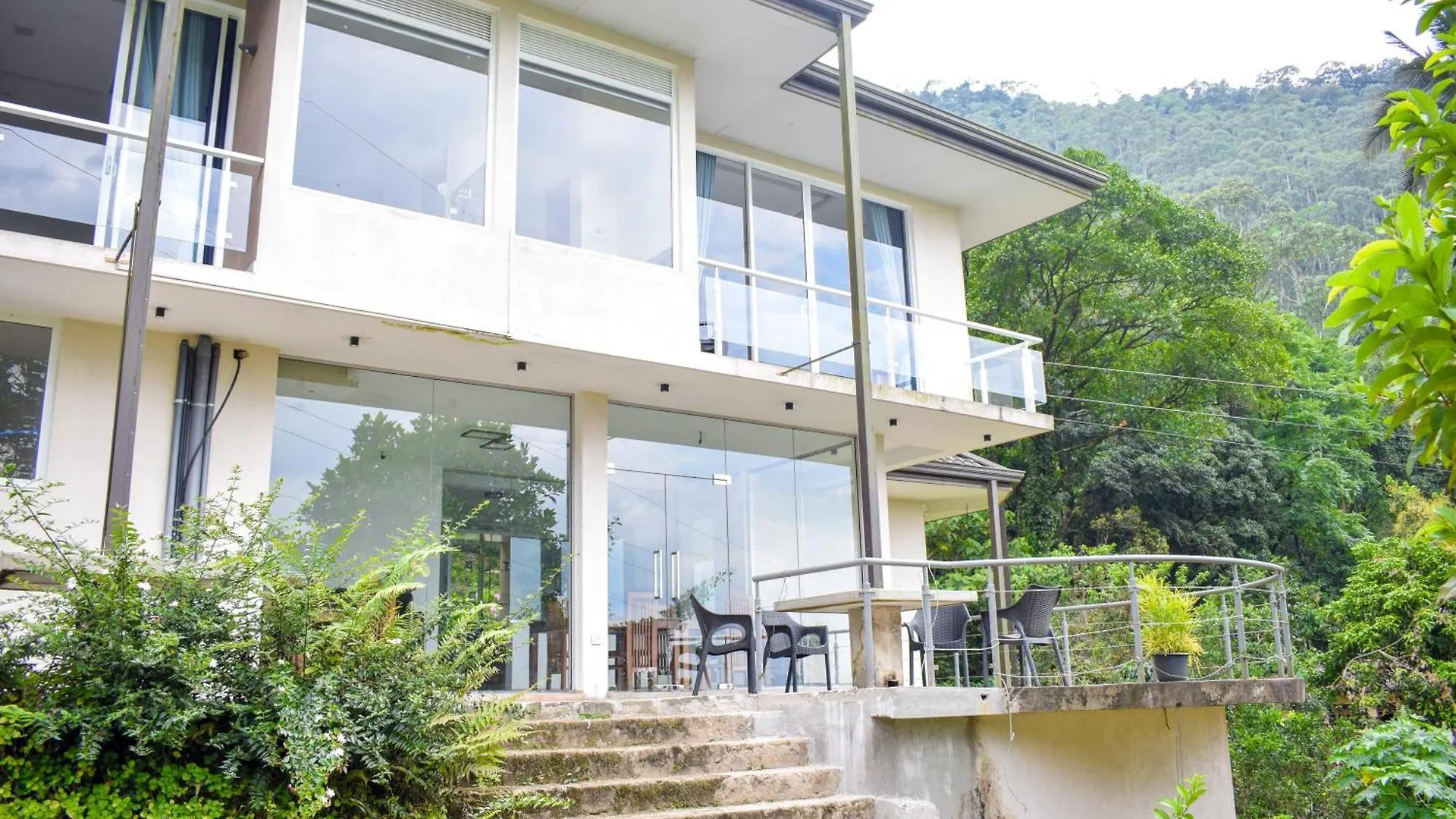 Flaming Tree Resorts Kiriwan Eliya 0*,